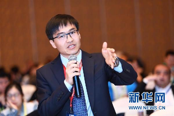 (愛國(guó)情 奮斗者·圖文互動(dòng))(2)為海洋裝備披上“鎧甲”的人——記“80后”研究員王立平