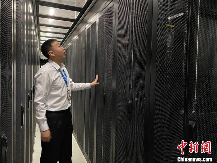 云南省最大互聯(lián)網(wǎng)數(shù)據(jù)中心試運行