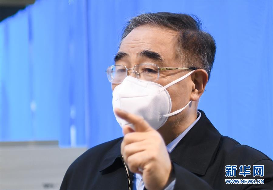 （聚焦疫情防控·圖文互動）（7）分秒必爭！一切為了治病救人——中國抗疫生命至上的生動實踐