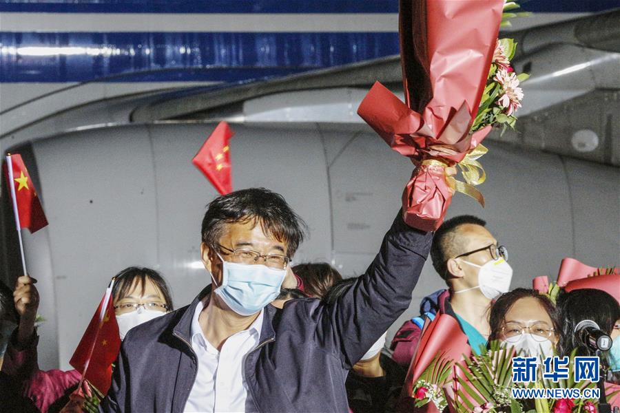 （聚焦疫情防控·圖文互動）（9）分秒必爭！一切為了治病救人——中國抗疫生命至上的生動實踐