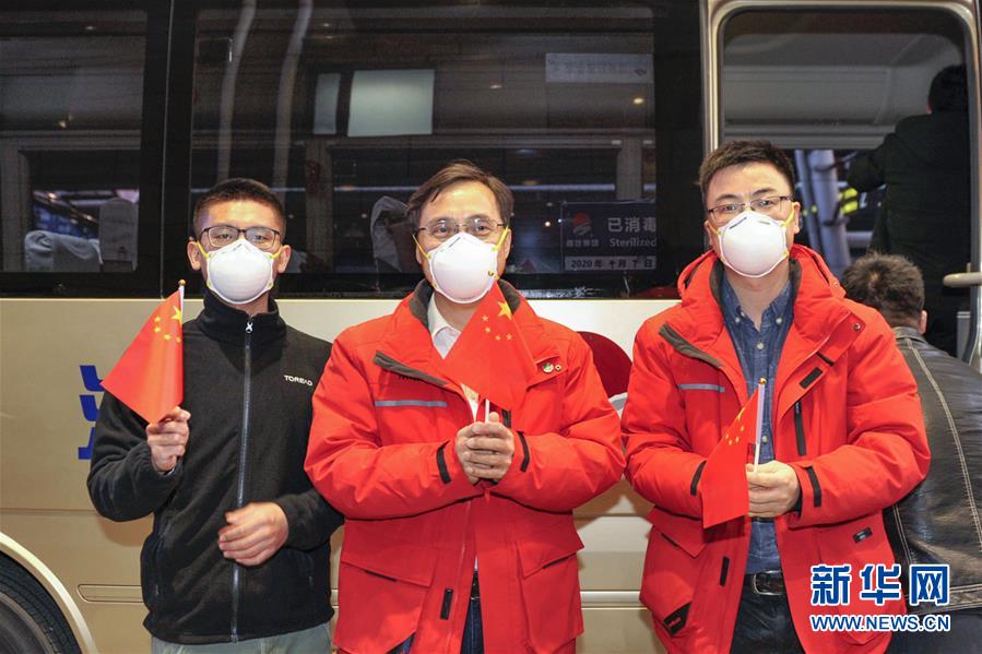 （聚焦疫情防控·圖文互動）（8）分秒必爭！一切為了治病救人——中國抗疫生命至上的生動實踐