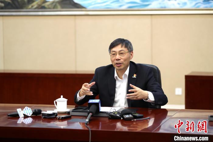 近日，全國人大代表、浪潮集團(tuán)董事長兼CEO孫丕恕接受媒體采訪。浪潮集圖供圖