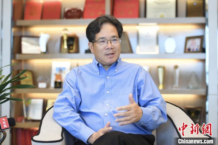 全國人大代表建議逐步禁止產(chǎn)、銷電子煙