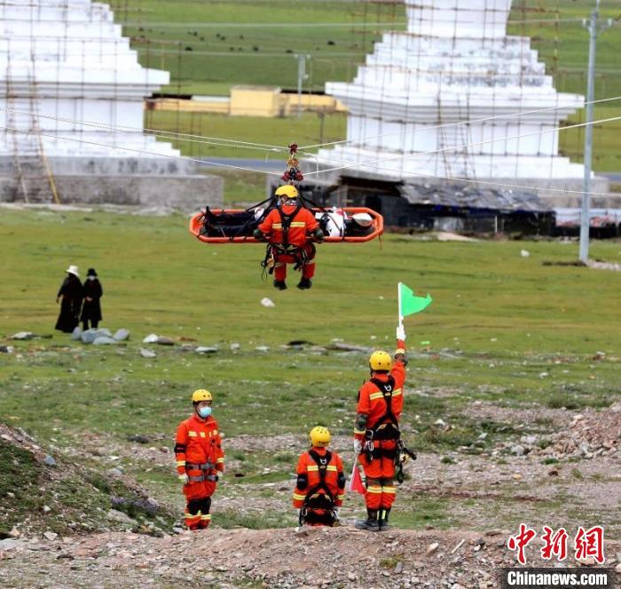 圖為應(yīng)急演練現(xiàn)場(chǎng)。青海省應(yīng)急廳