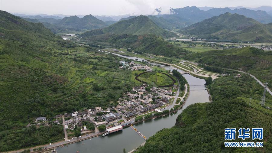 （新華全媒頭條·走向我們的小康生活·圖文互動）（5）長城腳下，小康村串成“珍珠鏈”