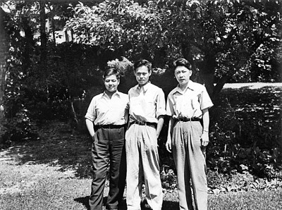 舍我其誰(shuí)報(bào)國(guó)志，碧血丹心愛(ài)國(guó)情