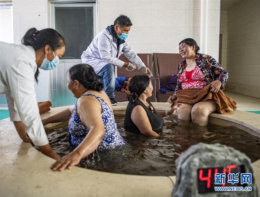 （新華全媒頭條·走向我們的小康生活·圖文互動）（10）扎西德勒，我們的新家園——西藏易地扶貧搬遷搬出幸福美好新生活