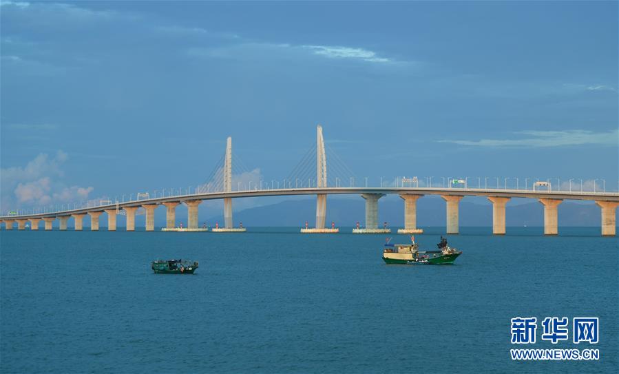 (新華全媒頭條·圖文互動)(9)偉大旗幟引領(lǐng)歷史巨變——習(xí)近平新時代中國特色社會主義思想指引“十三五”經(jīng)濟(jì)社會發(fā)展述評