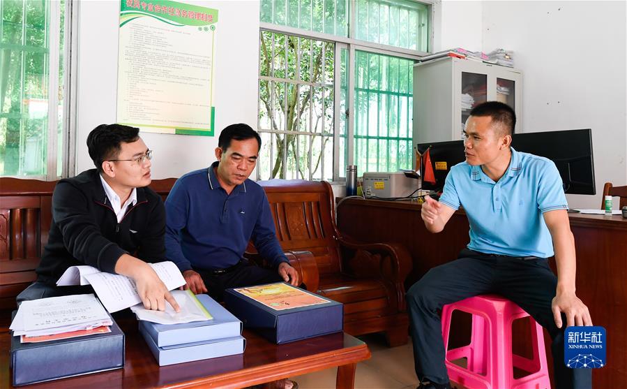 (新華全媒頭條·圖文互動(dòng))(3)堅(jiān)定執(zhí)著打好黨風(fēng)廉政建設(shè)和反腐敗斗爭攻堅(jiān)戰(zhàn)持久戰(zhàn)——從十九屆中央紀(jì)委六次全會(huì)看全面從嚴(yán)治黨向縱深推進(jìn)