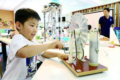 激勵(lì)創(chuàng)新，樹立“強(qiáng)國有我”鴻鵠志