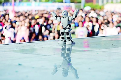 激勵(lì)創(chuàng)新，樹立“強(qiáng)國有我”鴻鵠志