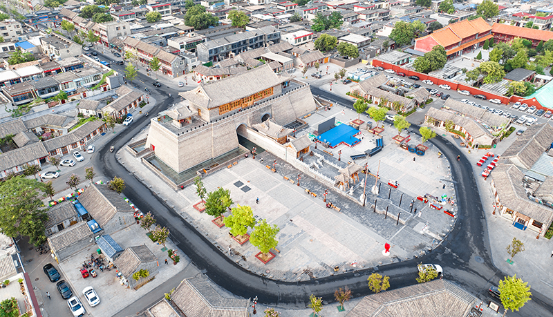 2022年9月8日，石家莊，航拍正定縣正定古城陽和樓與正定歷史文化街。